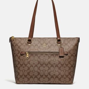 NWT: Signature Coated Canvas Gallery Tote (outlet)